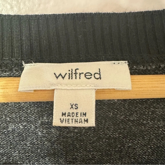 Aritzia Wilfred Berri Black Crewneck Lightweight Shirt Women Size  XS - Picture 4 of 6